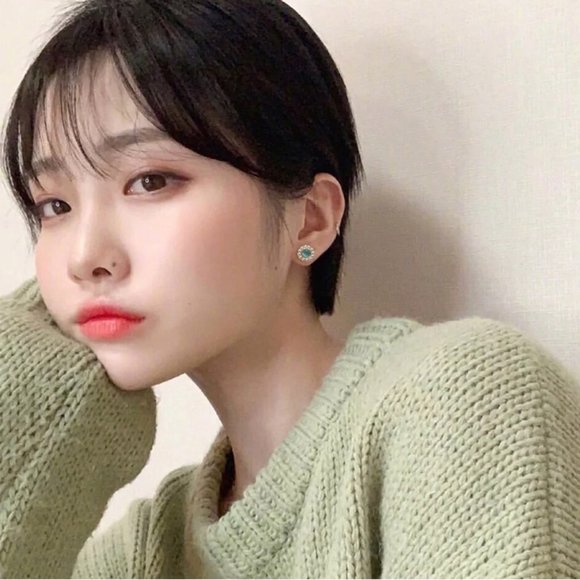 💙💕💕Last oneGreen Cat Eye Stone Style Pearl Stud Earrings - Picture 3 of 13